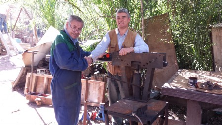 H. Patricio Larraín Díaz, quien fue un eximio corredor de autos  preparados además de fabricante  y  Antonio Araya V. (quien suscribe)  con el gusto de tener buggys se han asociado para dar vida a éste hermoso Hobby.